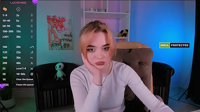 Snapshot of liana_kisses chatting on March 19, 8:11 pm liana kisses online show from March 19, 8:11 pm