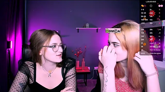 Snapshot of liana_kisses chatting on March 20, 8:19 pm liana kisses online show from March 20, 8:19 pm