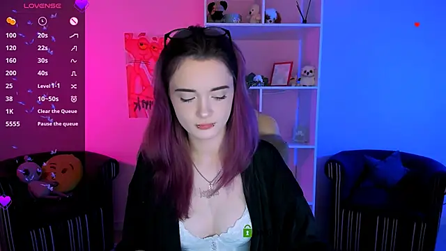 Snapshot of liana_kisses chatting on September 20, 7:04 pm liana kisses online show from September 20, 7:04 pm