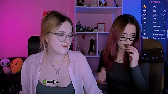 Snapshot of liana_kisses chatting on September 24, 12:52 pm liana kisses online show from September 24, 12:52 pm