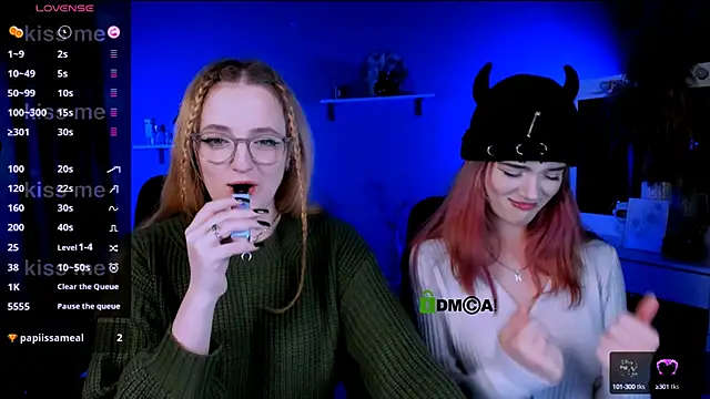 Snapshot of liana_kisses chatting on October 3, 7:22 pm liana kisses online show from October 3, 7:22 pm