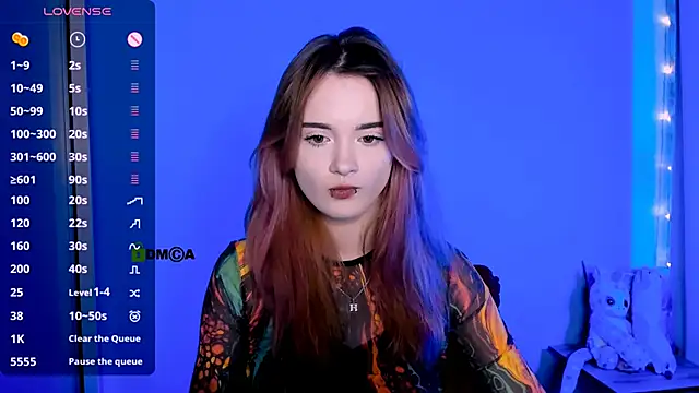 Snapshot of liana_kisses chatting on October 5, 6:50 pm liana kisses online show from October 5, 6:50 pm