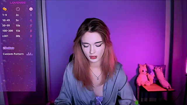 Snapshot of liana_kisses chatting on October 17, 8:00 pm liana kisses online show from October 17, 8:00 pm