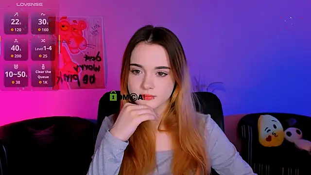 Snapshot of liana_kisses chatting on December 19, 7:54 pm liana kisses online show from December 19, 7:54 pm