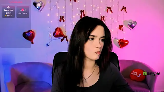 liana kisses online show from March 6, 7:54 pm