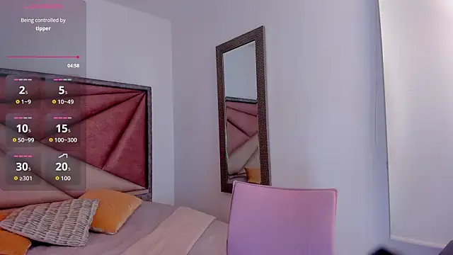 Snapshot of BarbaraKnox_ chatting on November 12, 12:11 am BarbaraKnox online show from November 12, 12:11 am