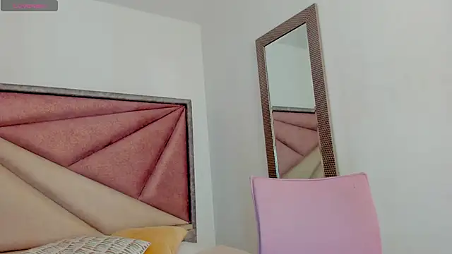 BarbaraKnox  online show from April 24, 12:18 pm