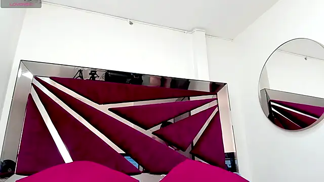 Snapshot of BarbaraKnox_ chatting on June 11, 6:17 pm BarbaraKnox online show from June 11, 6:17 pm