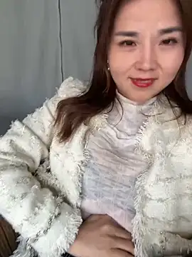 Snapshot of Efangfang chatting on December 15, 7:35 am Efangfang online show from December 15, 7:35 am