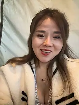 Snapshot of Efangfang chatting on December 25, 10:28 am Efangfang online show from December 25, 10:28 am