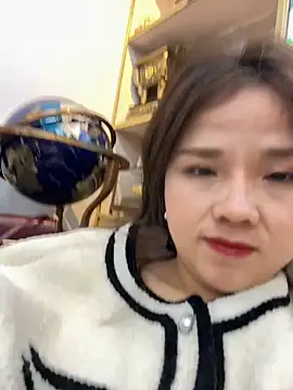 Snapshot of Efangfang chatting on January 9, 2:07 pm Efangfang online show from January 9, 2:07 pm