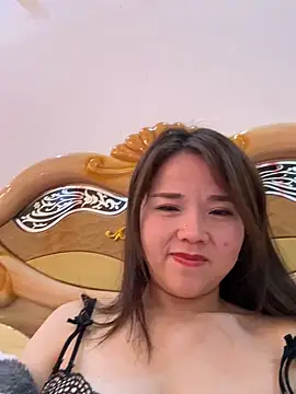 Snapshot of Efangfang chatting on January 19, 12:28 pm Efangfang online show from January 19, 12:28 pm