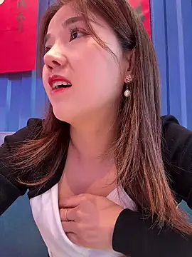 Snapshot of Efangfang chatting on March 8, 6:32 am Efangfang online show from March 8, 6:32 am