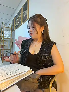 Efangfang online show from February 4, 10:43 am