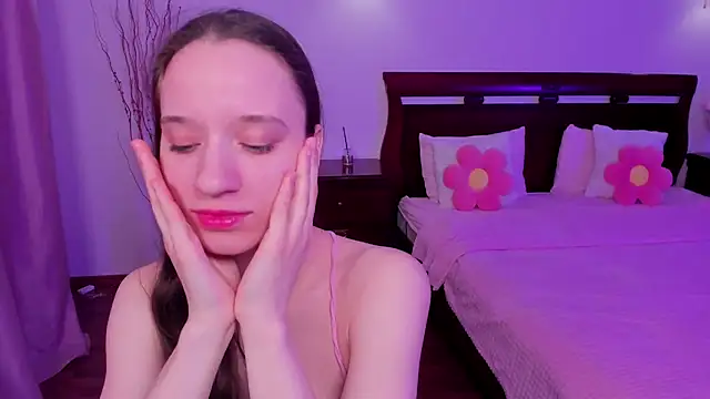 StaceySunny online show from March 12, 5:08 pm