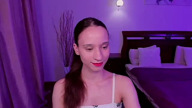 Snapshot of StaceySunny chatting on June 9, 7:03 pm StaceySunny online show from June 9, 7:03 pm