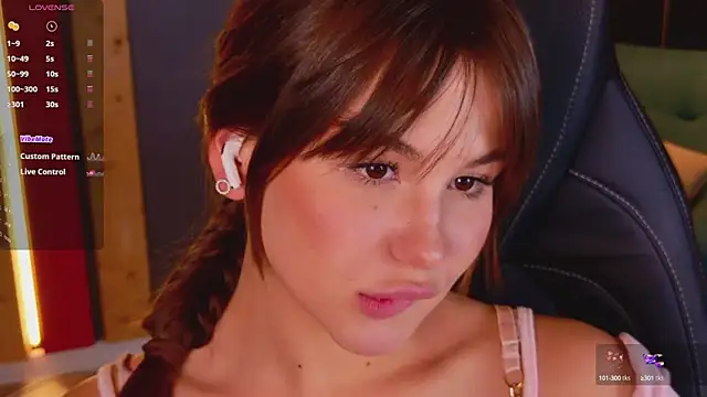 EmiliaDreams online show from October 9, 4:16 pm