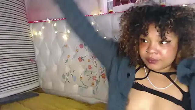 Snapshot of abbysuggar_ chatting on February 14, 11:42 am abbysuggar online show from February 14, 11:42 am