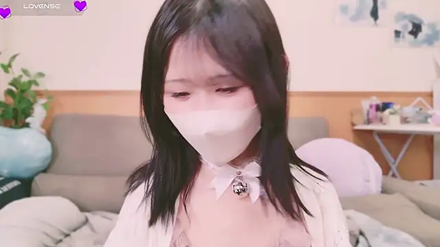 Snapshot of Conatsu chatting on February 10, 9:04 pm Conatsu online show from February 10, 9:04 pm