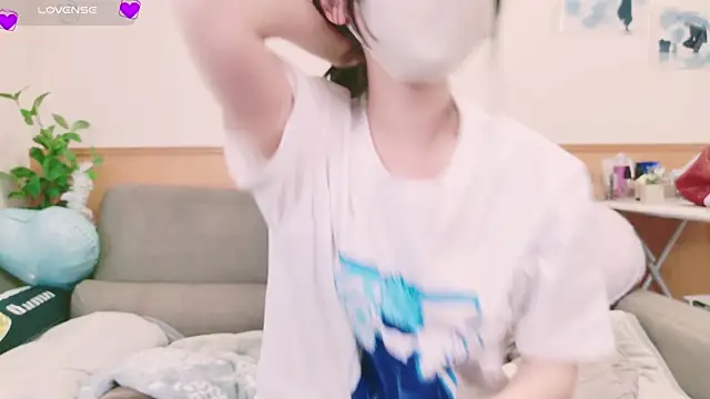 Snapshot of Conatsu chatting on February 14, 4:04 am Conatsu online show from February 14, 4:04 am