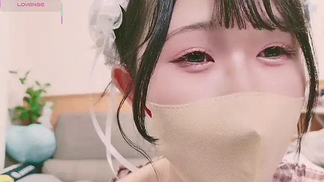 Snapshot of Conatsu chatting on March 2, 12:42 am Conatsu online show from March 2, 12:42 am