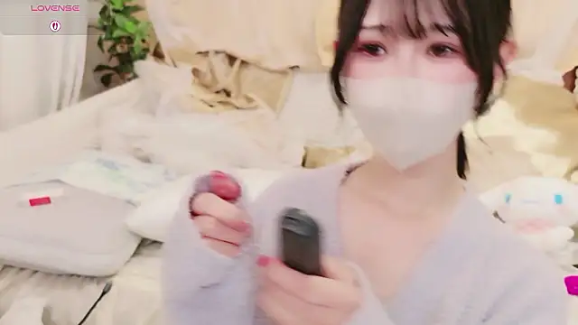Snapshot of Conatsu chatting on April 2, 5:16 am Conatsu online show from April 2, 5:16 am