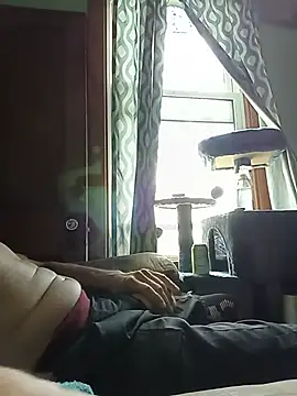 Snapshot of Bigloggz chatting on June 24, 6:51 pm Bigloggz online show from June 24, 6:51 pm