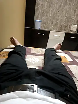 Snapshot of DudeBoyBad chatting on October 29, 10:39 am DudeBoyBad online show from October 29, 10:39 am