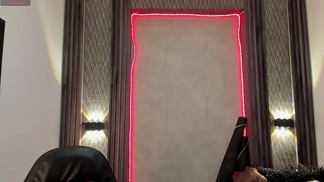 selene red  online show from January 24, 8:00 pm