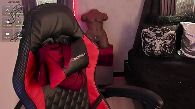 selene red  online show from January 29, 5:45 pm