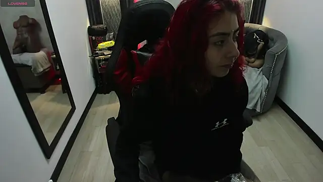 selene red  online show from March 6, 12:41 pm