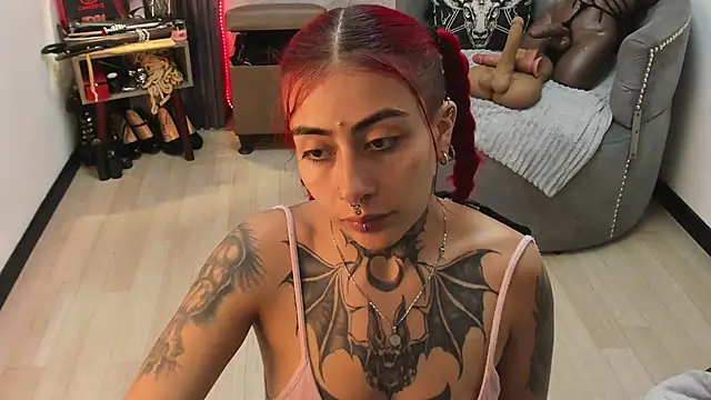 selene red  online show from March 14, 4:19 pm