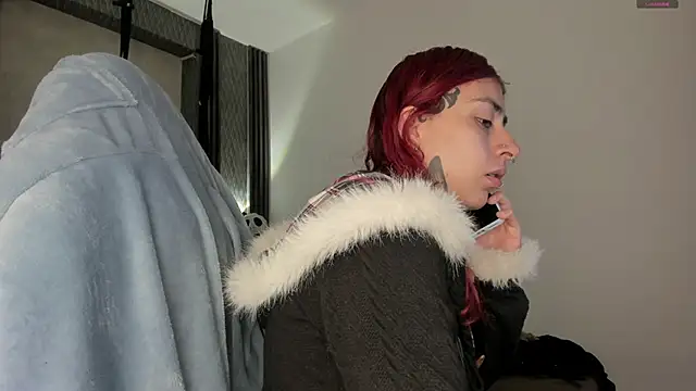 Snapshot of selene_red_ chatting on November 25, 1:55 pm selene red online show from November 25, 1:55 pm