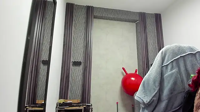 selene red  online show from March 10, 1:21 am