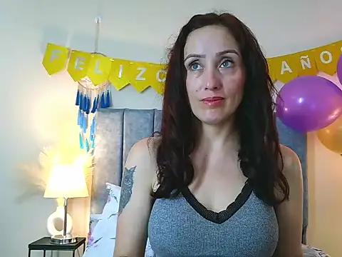 IberianMoonMK online show from February 4, 5:41 pm