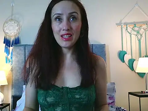 IberianMoonMK online show from February 9, 5:39 pm