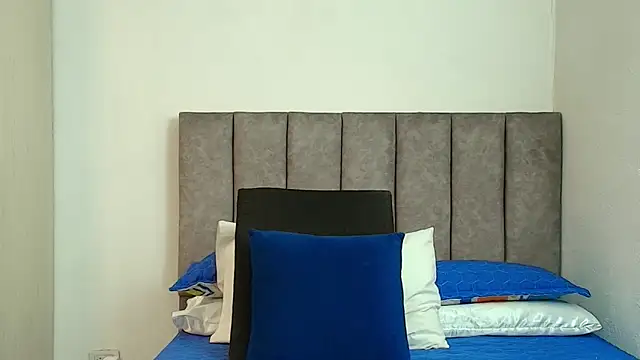 Snapshot of karina_lewis_ chatting on November 17, 3:56 am karina lewis online show from November 17, 3:56 am