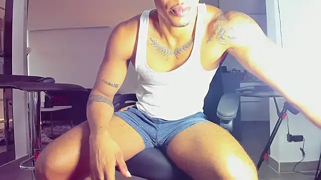 Snapshot of TROYWESLY- chatting on February 1, 10:23 pm TROYWESLY- online show from February 1, 10:23 pm