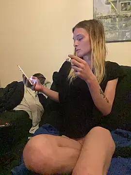 emma neko online show from April 17, 11:19 pm