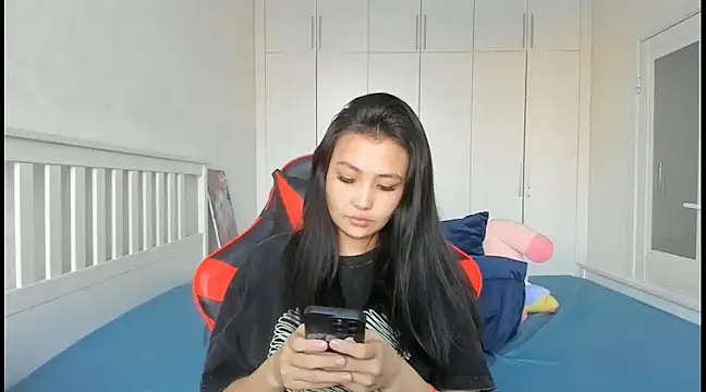 Snapshot of Missykitty01 chatting on January 15, 11:00 am Missykitty01 online show from January 15, 11:00 am