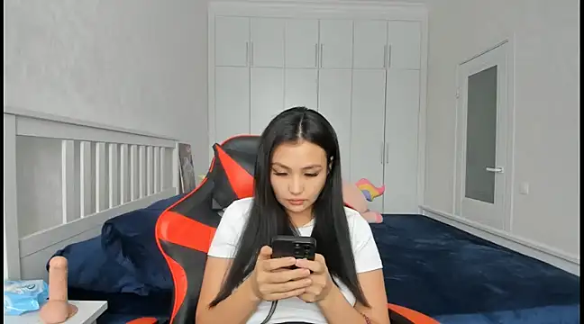 Snapshot of Missykitty01 chatting on January 30, 5:09 am Missykitty01 online show from January 30, 5:09 am