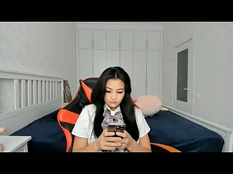 Snapshot of Missykitty01 chatting on September 29, 3:33 am Missykitty01 online show from September 29, 3:33 am