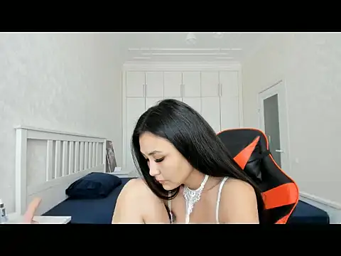 Snapshot of Missykitty01 chatting on October 10, 8:24 am Missykitty01 online show from October 10, 8:24 am