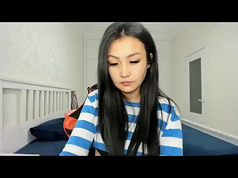 Snapshot of Missykitty01 chatting on October 23, 12:10 am Missykitty01 online show from October 23, 12:10 am