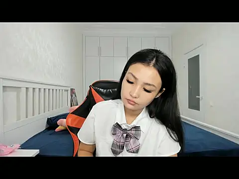 Snapshot of Missykitty01 chatting on November 1, 2:02 am Missykitty01 online show from November 1, 2:02 am