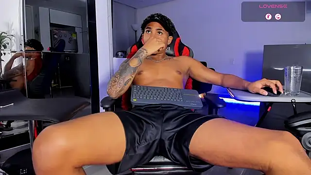 Snapshot of daikokuten_ chatting on January 30, 12:29 am daikokuten online show from January 30, 12:29 am