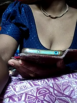 Snapshot of DARK_WINE_ chatting on September 19, 6:37 am DARK WINE  online show from September 19, 6:37 am