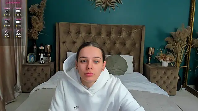 Snapshot of AprilWong chatting on February 22, 6:06 am AprilWong online show from February 22, 6:06 am