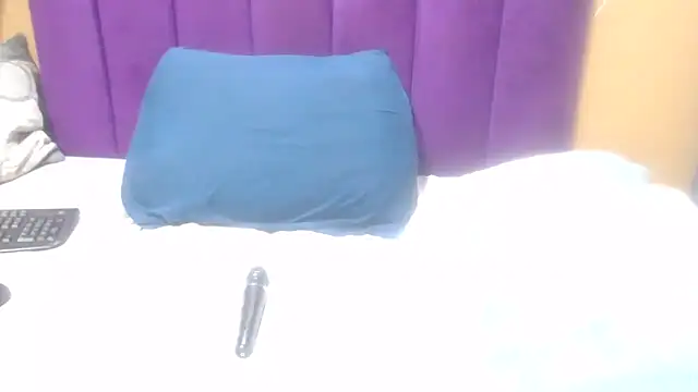 Snapshot of AnalFreakGoddes chatting on November 25, 10:32 pm AnalFreakGoddes online show from November 25, 10:32 pm