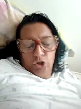 Victoria Red01 online show from February 13, 8:13 pm